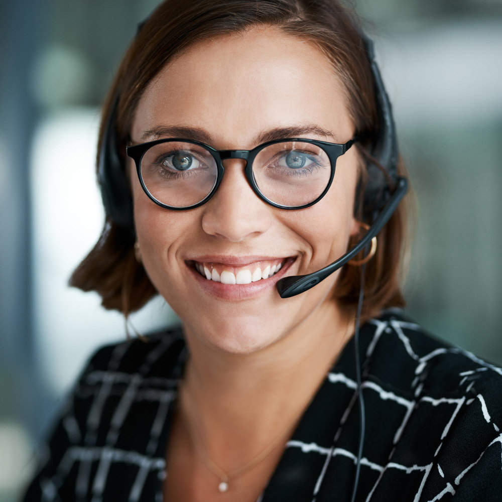 Maria Pappas, Booking Specialist